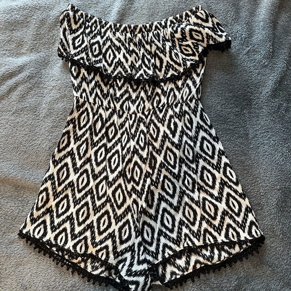 Black & White Strapless Romper - Picture 3 of 3